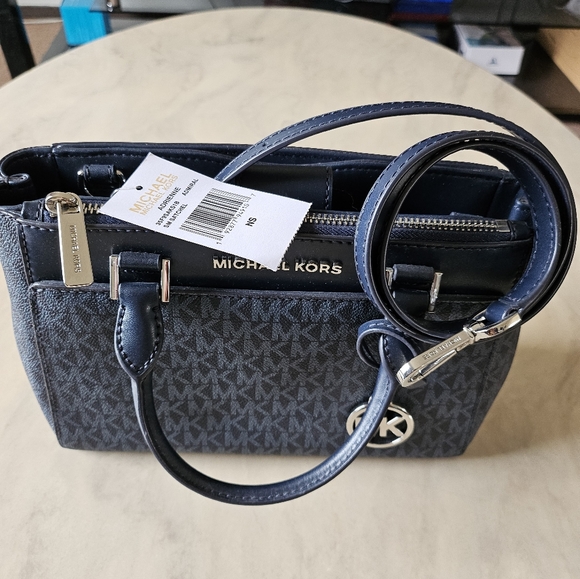 Michael Kors hand-crossbody bag - Picture 2 of 4